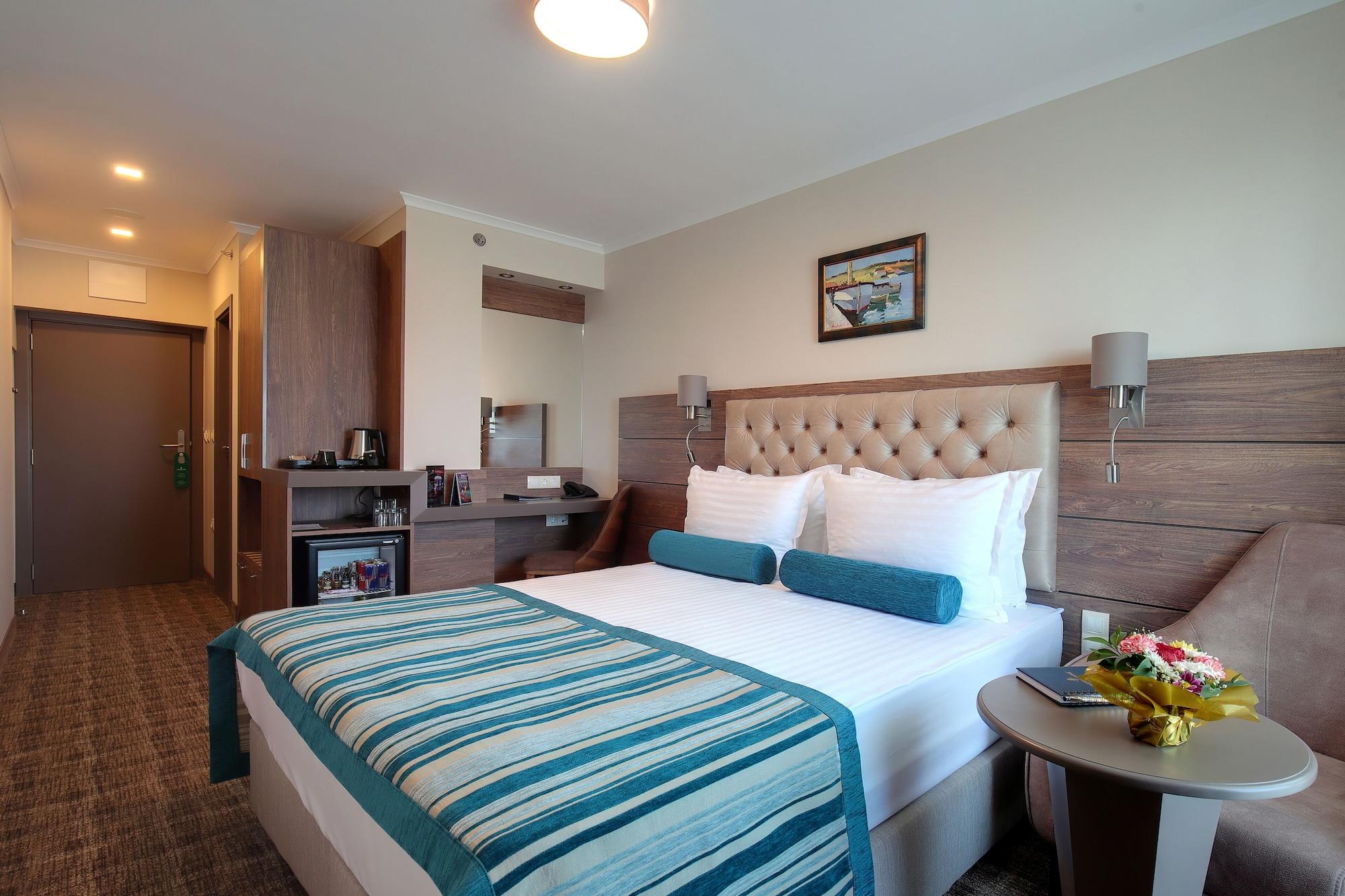 и казино черно море 4*